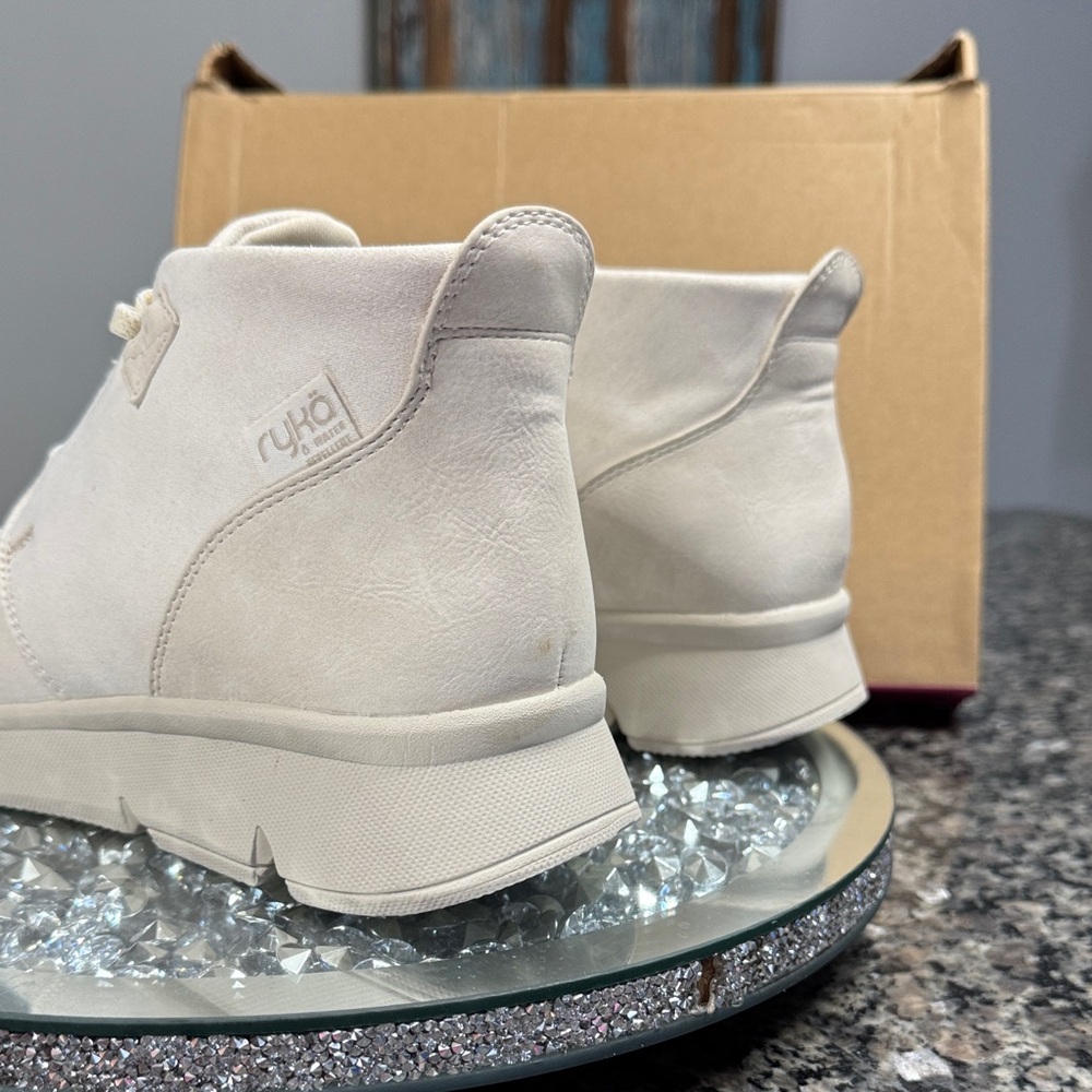 Ryka Candid Gardenia white Cream Ankle shoes NWT 9.5 - Picture 8 of 13